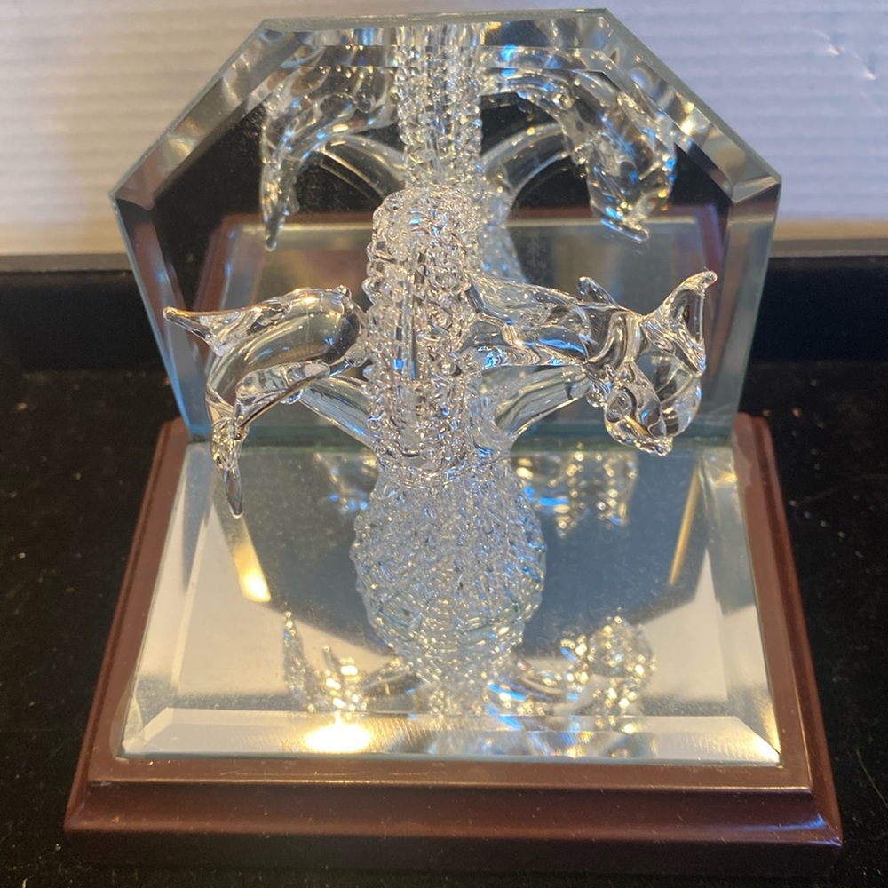 NIB Spun Glass Pair of Dolphins on Mirror Base